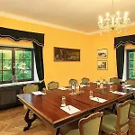 Schloss Weikersdorf 4* Baden