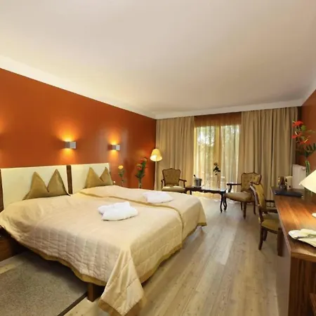 Schloss Weikersdorf 4*