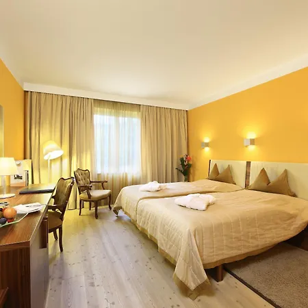 Pytloun Schlosshotel Weikersdorf 4*