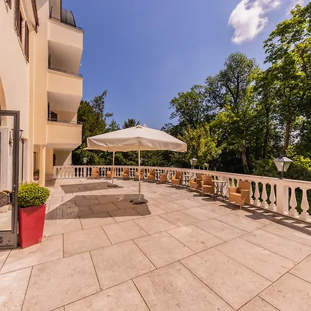 Hotel Pytloun Schlosshotel Weikersdorf 4*