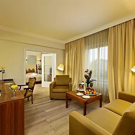 Hotell Pytloun Weikersdorf