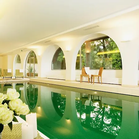 Hotel Schloss Weikersdorf Baden