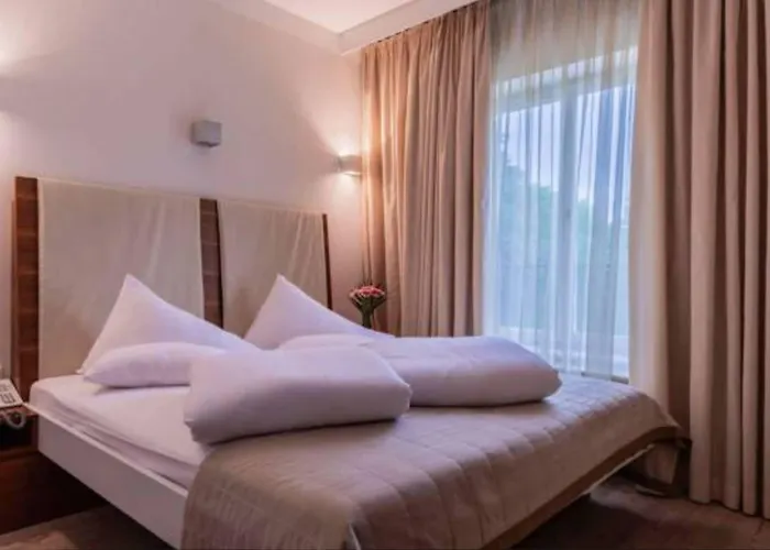 Hotel Schloss Weikersdorf