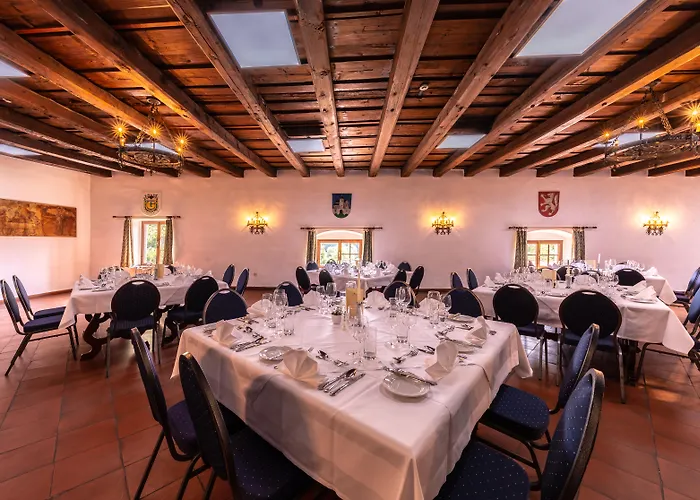 Hotel Schloss Weikersdorf