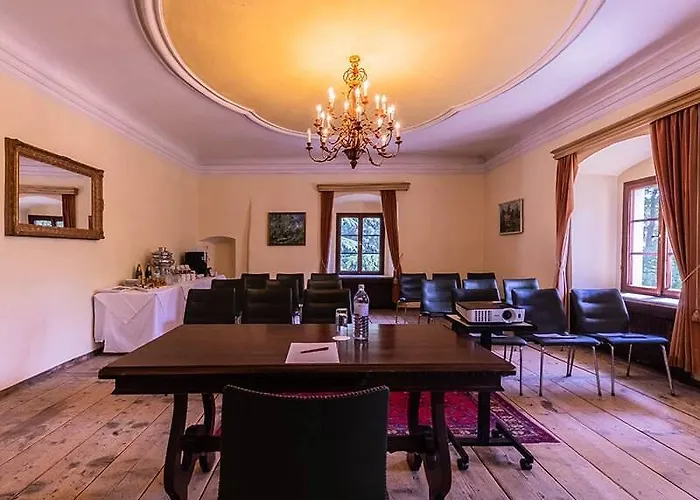 Hotel Schloss Weikersdorf