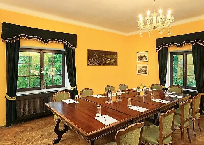 Schloss Weikersdorf 4* Baden