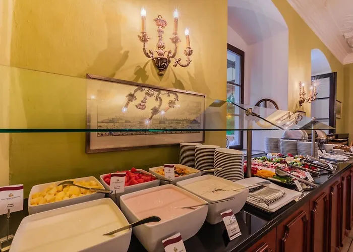 Schloss Weikersdorf Отель